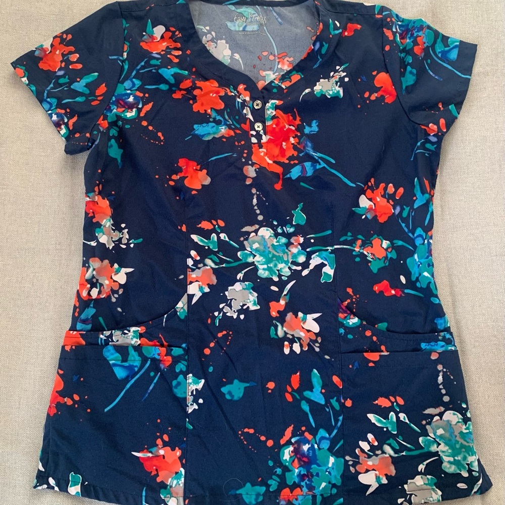 Butter-soft Floral Print Women's Scrub Top
